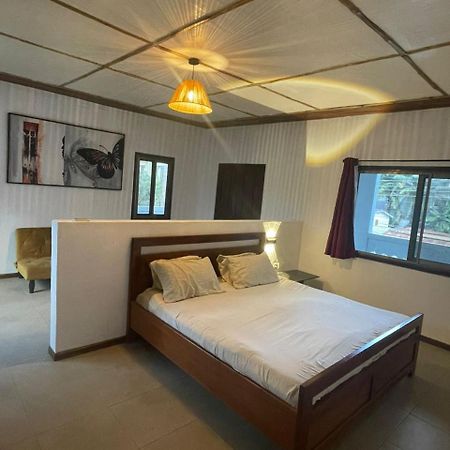 Omanye Lodge Акра Екстериор снимка