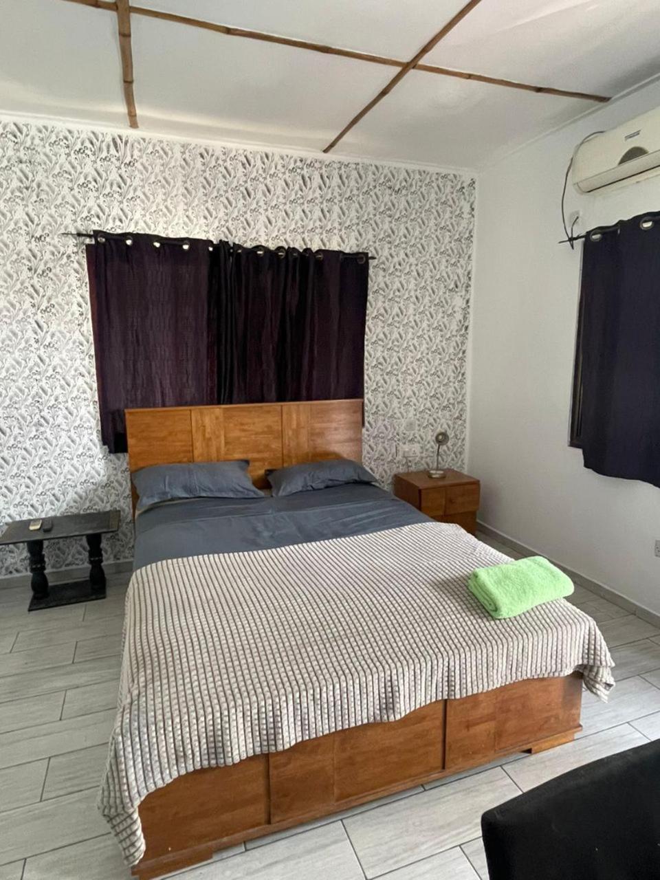 Omanye Lodge Акра Екстериор снимка