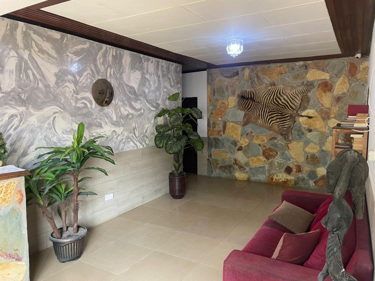Omanye Lodge Акра Екстериор снимка